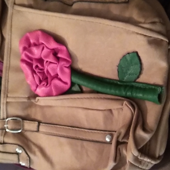 Purses - Picture 2 of 10